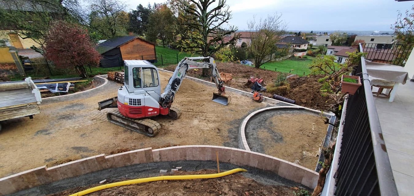 Chantiers publics : Voiries, réseaux et aménagements pour les collectivités de l'Ain. (Chagneux Environnement, Ain)